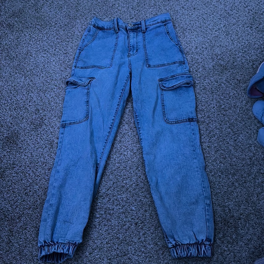 Selling cargo jeans